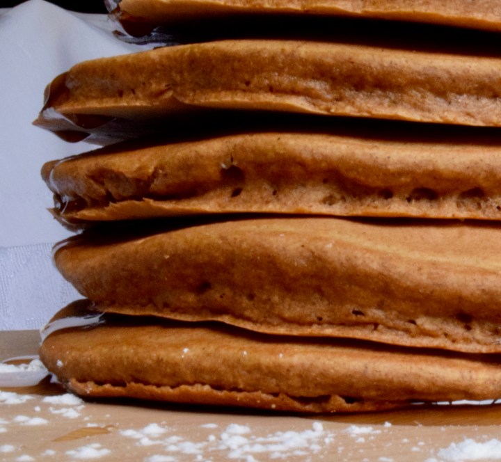 Flourless Gingerbread Pancakes